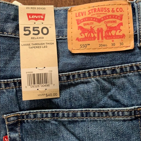 30x30 levis size